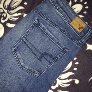 AMERICAN EAGLE FLARE JEANS